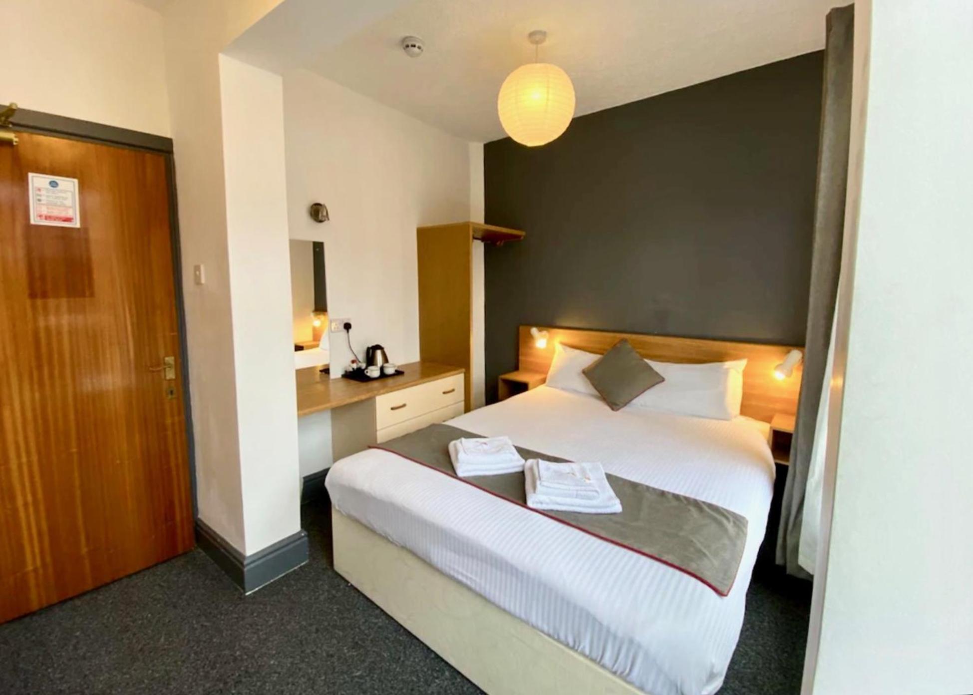 Alumhurst Hotel Blackpool Bagian luar foto
