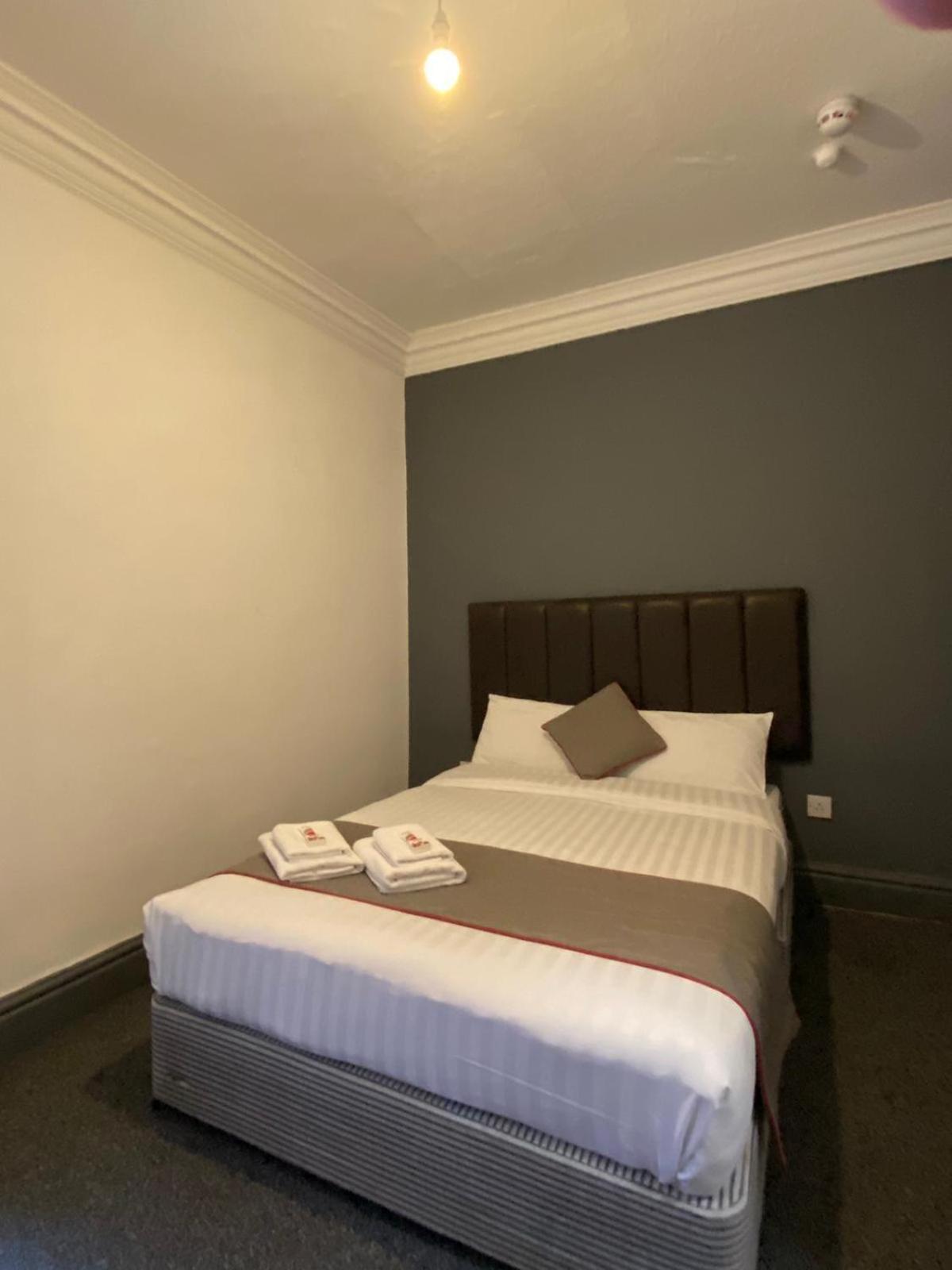 Alumhurst Hotel Blackpool Bagian luar foto