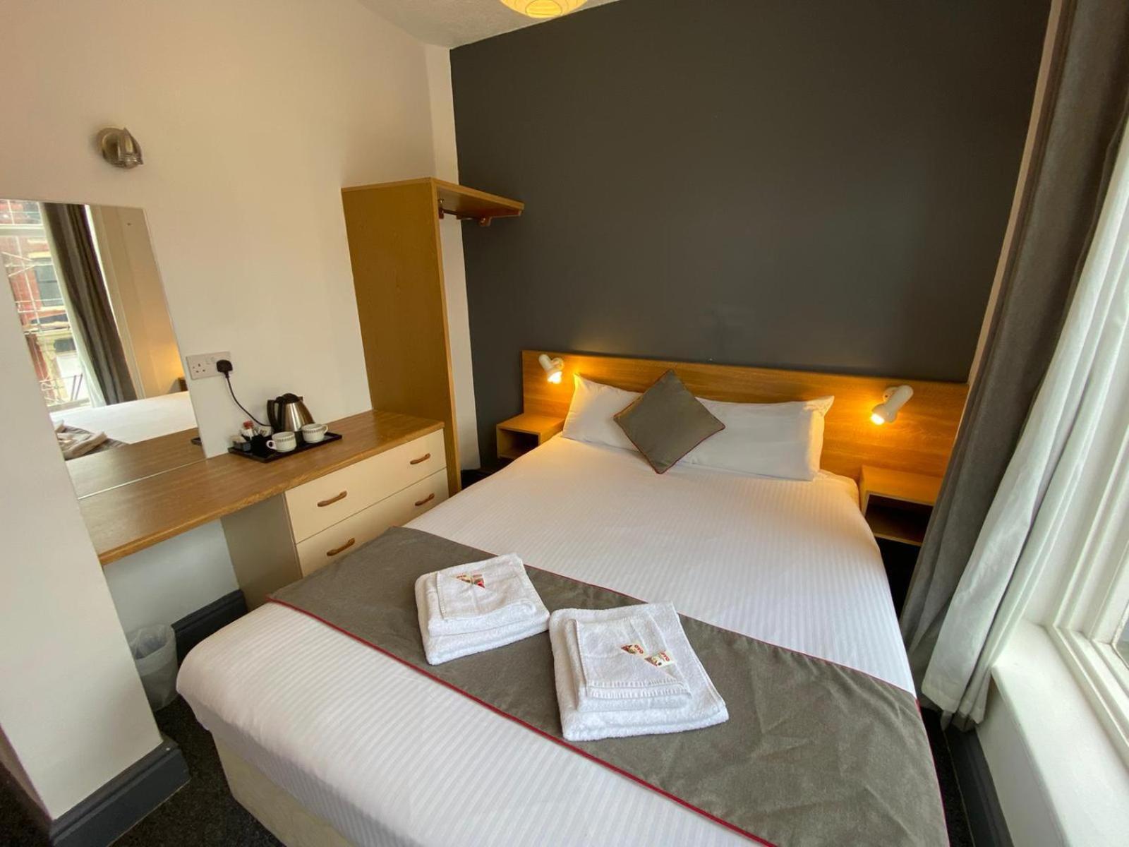 Alumhurst Hotel Blackpool Bagian luar foto