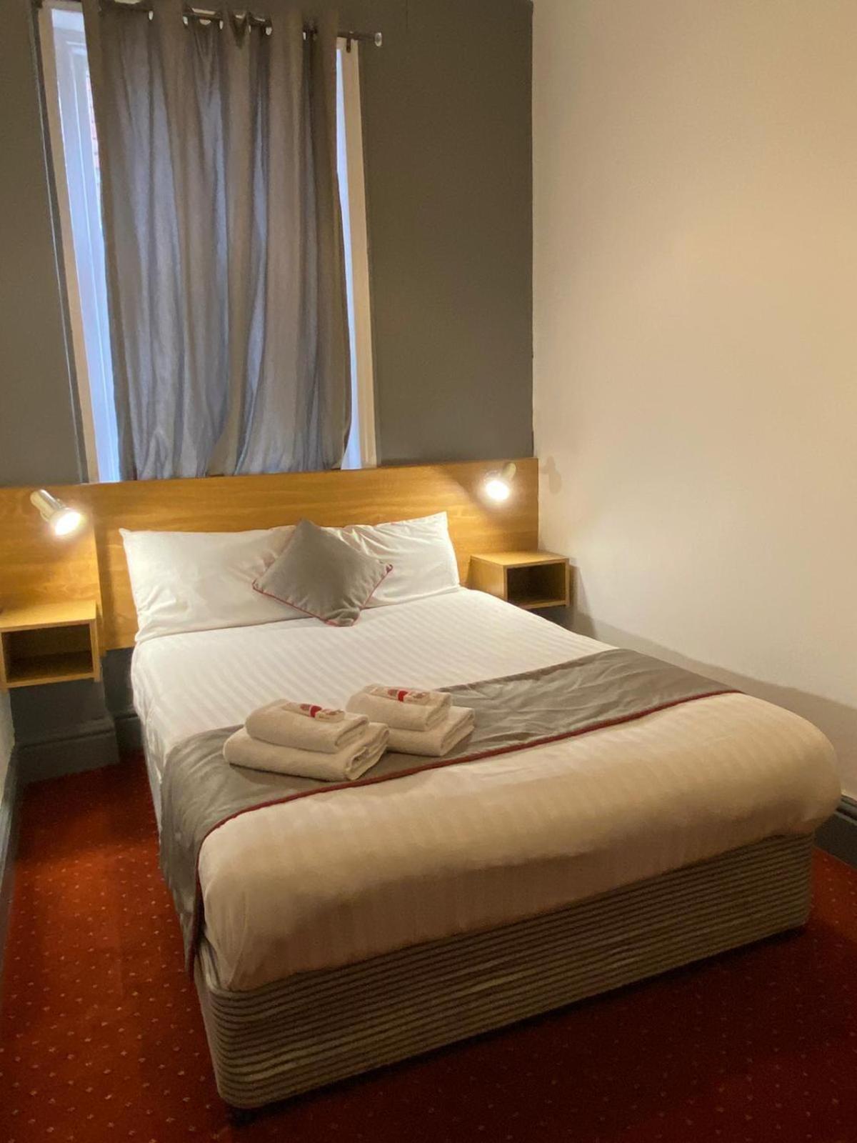 Alumhurst Hotel Blackpool Bagian luar foto